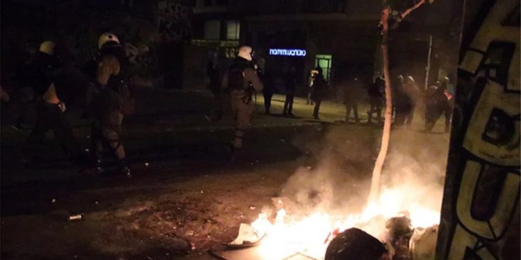 Ελεύθεροι οι συλληφθέντες των επεισοδίων στα Εξάρχεια