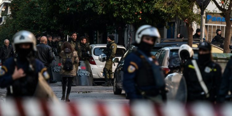 ΣΥΡΙΖΑ για Κουκάκι: Ψευδόμενος και επικίνδυνος ο Χρυσοχοϊδης – Απάντηση ΥΠΡΟΠΟ: Ας συνέλθουν