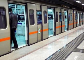Οργή και αντιπαράθεση για τη στάση εργασίας στο μετρό – Νομοθετική ρύθμιση προανήγγειλε ο Πέτσας