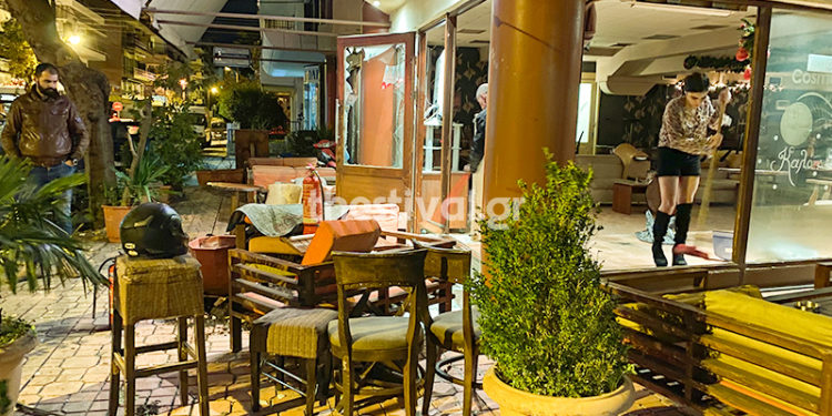 Άγρια συμπλοκή μεταξύ οπαδών τα ξημερώματα στην Καλαμαριά (ΦΩΤΟ)