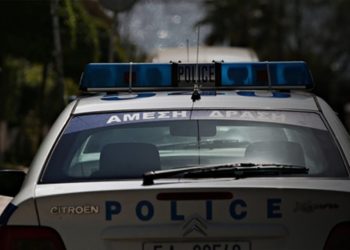 Συνελήφθησαν 4 αλλοδαπές, οι 3 εκ των οποίων ανήλικες, για κλοπές τσαντών και πορτοφολιών από πεζούς σε πολυσύχναστα σημεία του κέντρου της Αθήνας