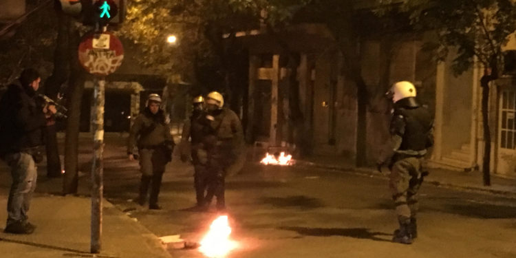 Πορεία Γρηγορόπουλου: Ένταση σε Εξάρχεια και Πάτρα