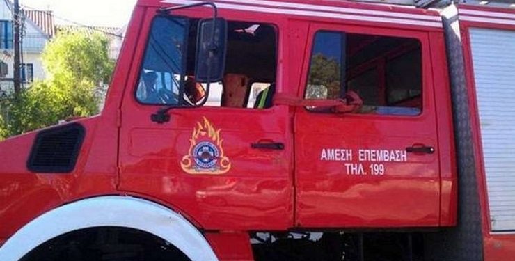 Ηράκλειο: Δύο οχήματα τυλίχθηκαν στις φλόγες