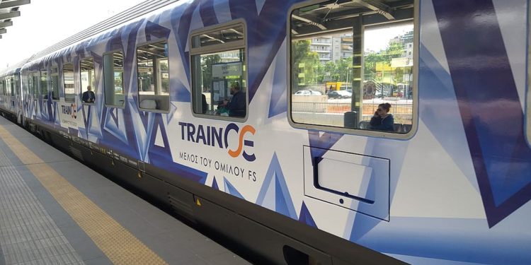 ΤΡΑΙΝΟΣΕ: Έκτακτα δρομολόγια για τα Χριστούγεννα