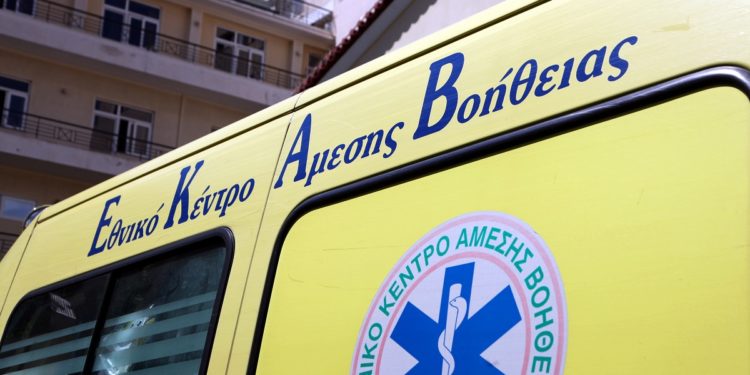 Μεθυσμένος άνδρας πέθανε στο ΑΤ Παιανίας περιμένοντας το ΕΚΑΒ για δύο ώρες