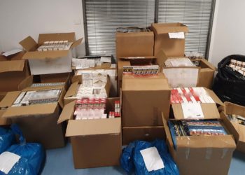 Συνελήφθησαν τρεις αλλοδαποί για κατοχή και διακίνηση λαθραίων καπνικών προϊόντων