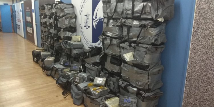 Γνωστοί στις αρχές σκληροί κακοποιοί πίσω από τα 1200 κιλά κοκαΐνη στον Αστακό – Φωτο και Βιντεο