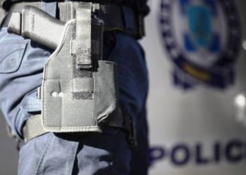 Έκλεψαν όπλο από φρουρό βουλευτή