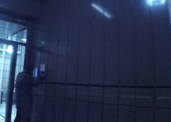 Ρουβίκωνας: Επίθεση με μπογιές στις εφημερίδες ”Espresso” και ”Δημοκρατία” – ΒΙΝΤΕΟ