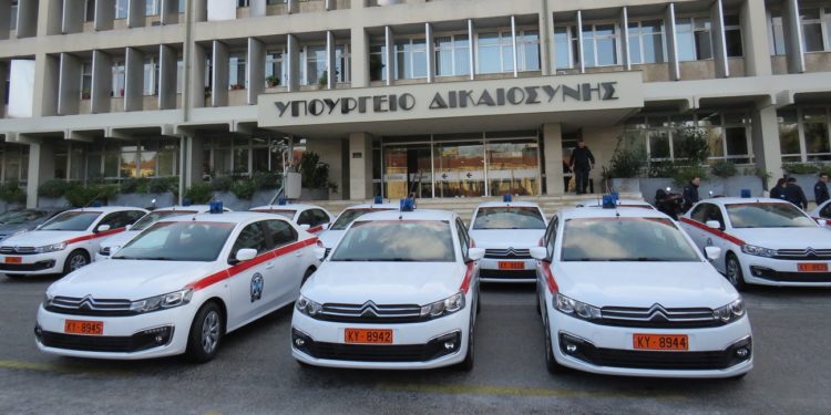 Νέα οχήματα για την φρούρηση φυλακών και τις μεταγωγές κρατουμένων