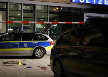 Άνδρας οπλισμένος με μαχαίρι έπεσε νεκρός από πυρά αστυνομικού στη Γερμανία