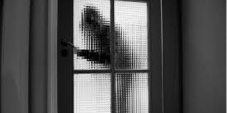 1976: Διαρρήκτες από το μέλλον με “επώνυμα” θύματα