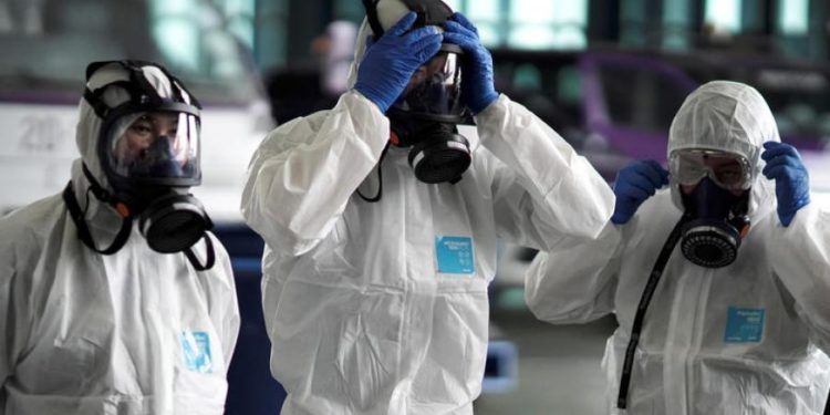 Νέος κορωναϊός: Τι συμβουλεύουν οι έλληνες ειδικοί