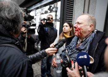 Ακροδεξιοί ξυλοκόπησαν φωτορεπόρτερ της “Deutsche Welle”