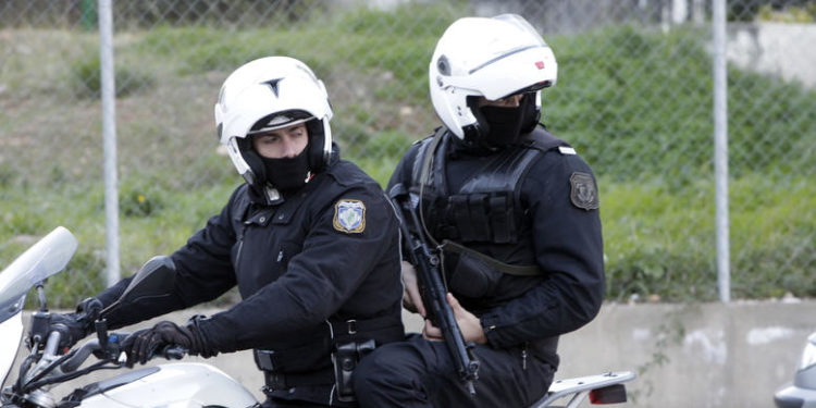 Mήνυση σε βάρος αστυνομικού της Ομάδας ΔΙ.ΑΣ. για άσκηση σωματικής και ψυχολογικής βίας