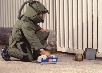 Κινητοποίηση για ύποπτο δέμα στο σπίτι του Γ. Δραγασάκη – Επιχειρεί το ΤΕΕΜ