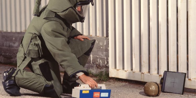 Κινητοποίηση για ύποπτο δέμα στο σπίτι του Γ. Δραγασάκη – Επιχειρεί το ΤΕΕΜ