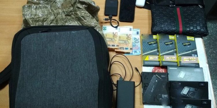 Στα “πράσα” για κλοπές σε καταστήματα