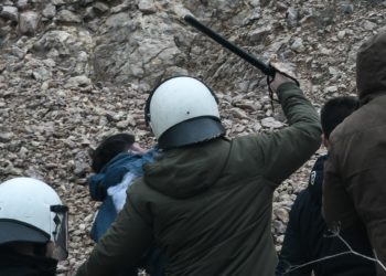 Οι πρωτόγνωρες συνθήκες λειτουργίας μιας αστυνομίας όπως τις είδαμε στα νησιά