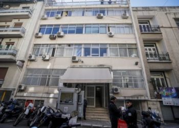 Απόδραση κρατουμένου από το Αστυνομικό Τμήμα Κυψέλης