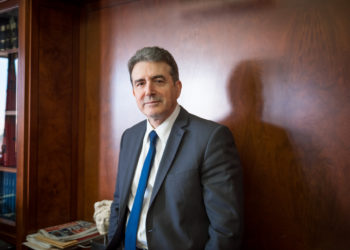 O Μιχάλης Χρυσοχοΐδης σε 22 ερωτήσεις… αλλιώς