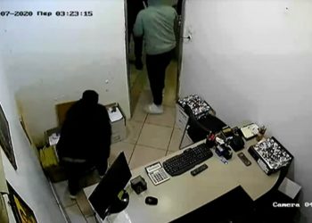 Βίντεο ντοκουμέντο – Διάρρηξη σε εταιρεία στο Κερατσίνι