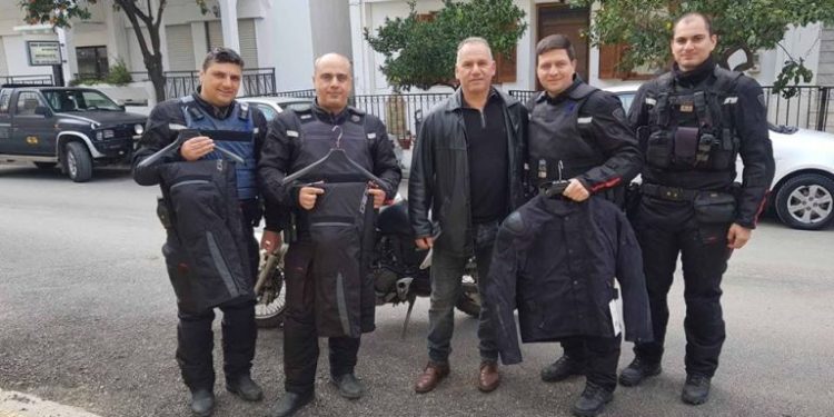 Δωρεά στολών στην ομάδα ΔΙΑΣ Χαλκιδικής