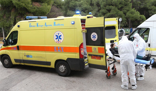 Άσκηση του ΕΚΑΒ για τον κορωνοϊό στο “Ελευθέριος Βενιζέλος”