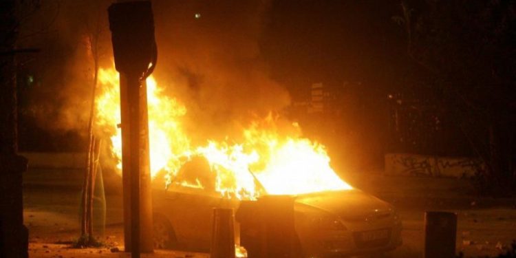 Αναρχικές Ομάδες Νυχτερινών Επιδρομών: “Γιατί κάψαμε 20 αυτοκίνητα”