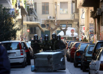 Συλλήψεις σε υπό κατάληψη κτήριο στα Εξάρχεια – Tα ευρήματα της ΕΛ.ΑΣ.