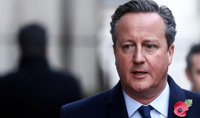 Ο σωματοφύλακας του Κάμερον ξέχασε το όπλο του στην τουαλέτα αεροπλάνου