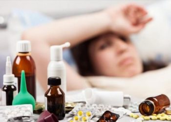 Πώς θα ξεχωρίσεις τον κορωνοϊό από το κρυολόγημα και τη γρίπη