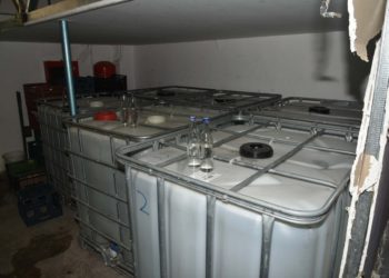 Εκατόν είκοσι τόνοι αλκοόλ για ποτά μπόμπες θα γίνουν αντισηπτικό για τον κορωνοϊό