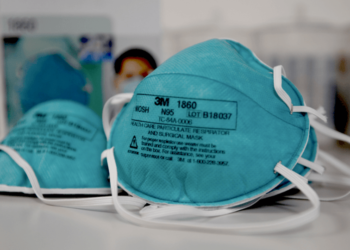 Είκοσι χιλιάδες μάσκες για την ΕΛΑΣ από την Κίνα