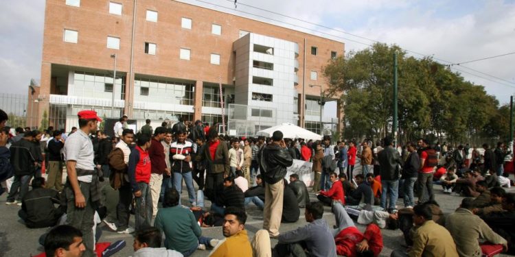 ΕΑΣΥΑ: Να “κλείσουν” τα Τμήματα Αλλοδαπών λόγω κορωνοϊού