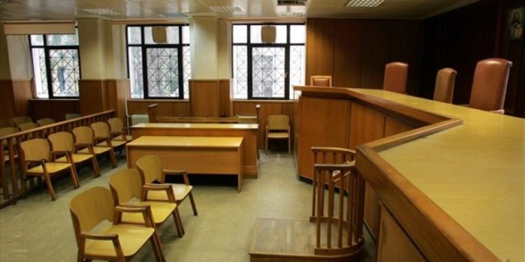 Αθώος για την απόπειρα ανθρωποκτονίας κατά αστυνομικών ο ληστής του σουπερ μαρκετ στον Κηφισό