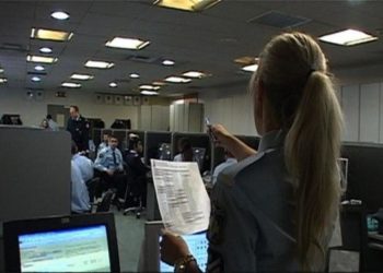 Το “100” καλούν οι πολίτες για τον κορωνοϊό – Πως τους κρατούν ψύχραιμους οι αστυνομικοί