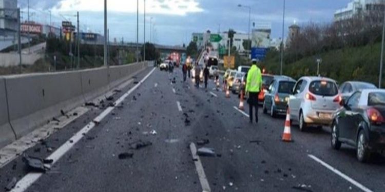 Εννιά νεκροί από τροχαία τον Φεβρουάριο στην Αττική, ενώ οι οδηγοί συνεχίζουν να πιάνουν πιωμένοι το τιμόνι