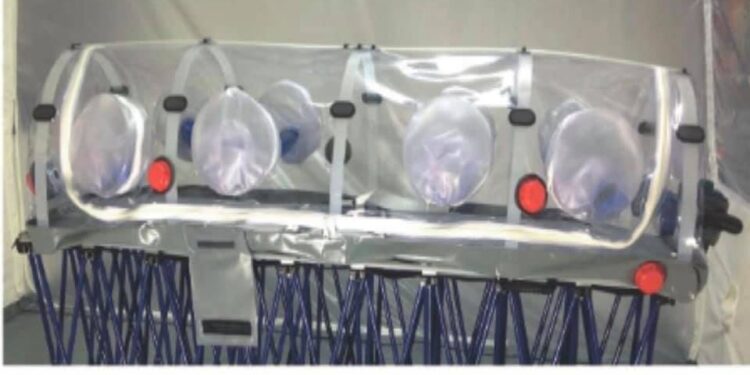 Δωρεά κλωβού αρνητικής πίεσης στο Κέντρο Υγείας Μυκόνου