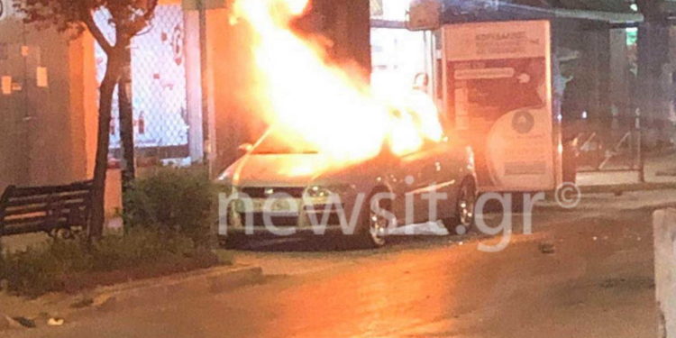 Επίθεση με μολότοφ σε σύνδεσμο του Ολυμπιακού (ΒΙΝΤΕΟ)