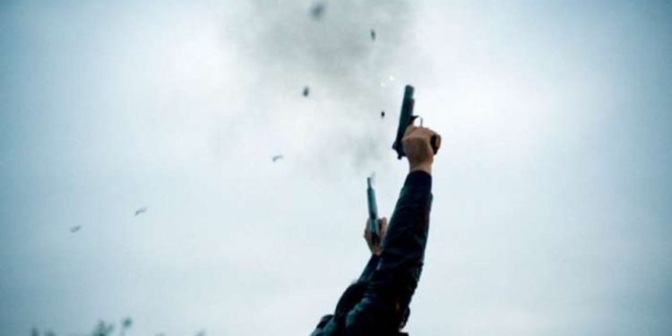 Ανέβασε βίντεο με πυροβολισμούς στο facebook και τον συνέλαβε η αστυνομία