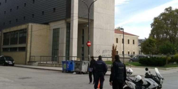 Τρίκαλα: Βαριές «καμπανές» στους Ρομά για την επίθεση στους αστυνομικούς