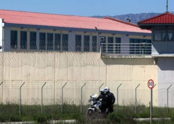 Φυλακές Τρικάλων: Κρατούμενος χτύπησε σωφρονιστικό υπάλληλο με τηγάνι!