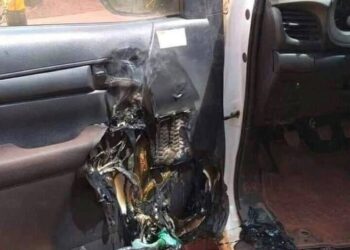 “Βόμβες” τα μπουκάλια με αντισηπτικό μέσα στο αυτοκίνητο! ΒΙΝΤΕΟ