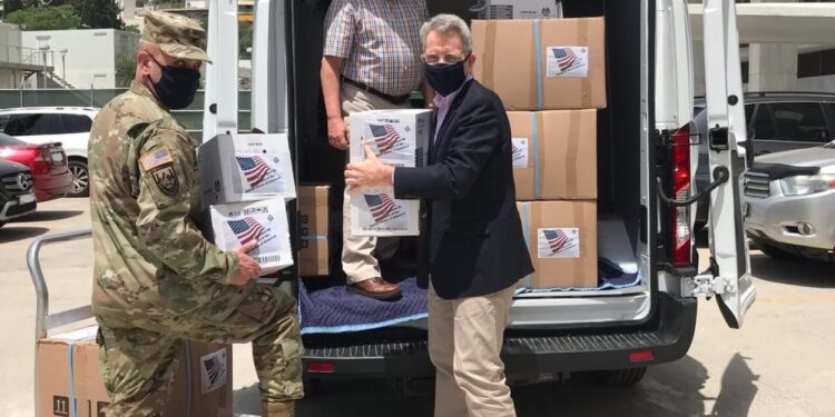 Υγειονομικός εξοπλισμός προστασίας στην ΕΛΑΣ από την πρεσβεία των ΗΠΑ