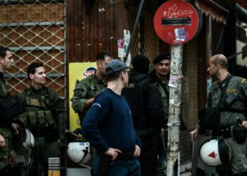 Και νέες επιχειρήσεις εκκένωσης κτηρίων στα Εξάρχεια