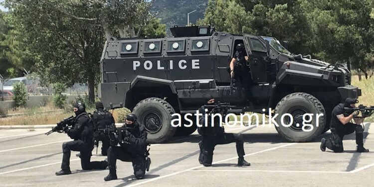 Και στην ΕΚΑΜ θωρακισμένα “θηρία” Typhoon της ΕΛΑΣ – ΦΩΤΟ