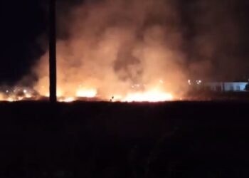 Υπό έλεγχο η πυρκαγιά στην Βιομηχανική Περιοχή της Σίνδου – ΒΙΝΤΕΟ