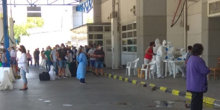 «Βιομηχανία» πλαστών τεστ κορωνοϊού στην Αλβανία – Συναγερμός στα σύνορα.