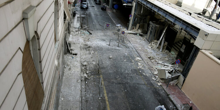 Μια προκήρυξη συνδέει την ΟΛΑ με την γιάφκα στο Κουκάκι